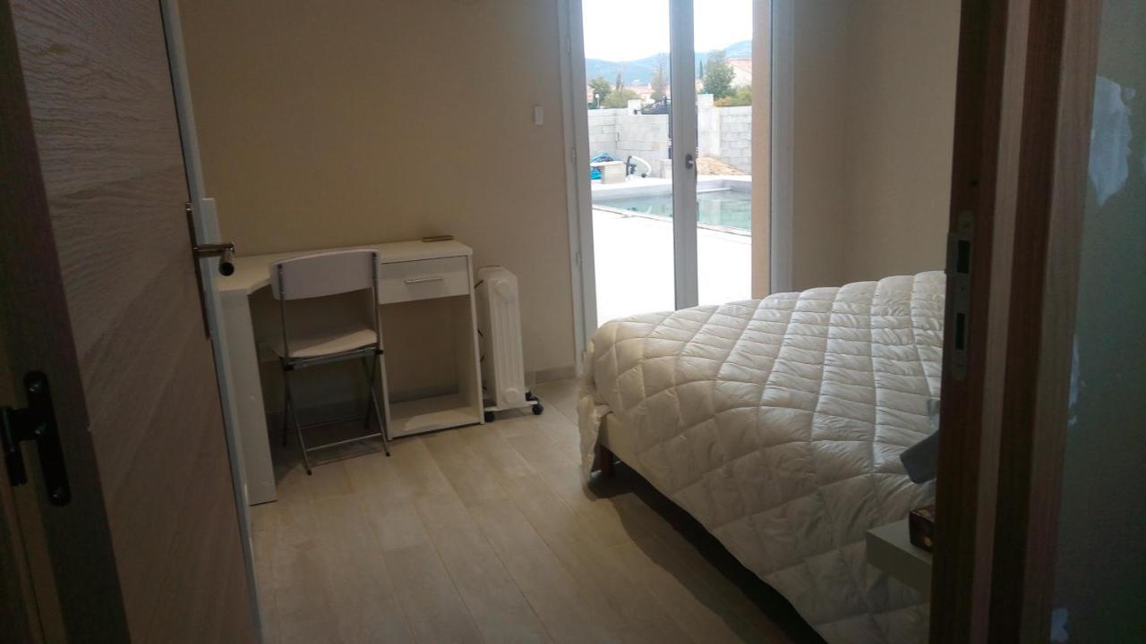 Les Figues Bed & Breakfast Caromb Luaran gambar